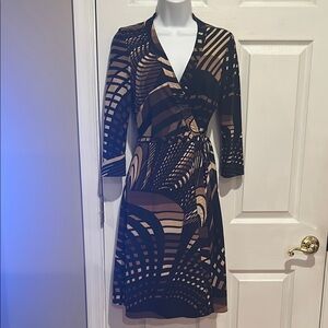 BCBGMaxAzria Brown Bodycon Long Sleeve Dress